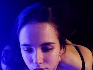 Erotischer Video -Chat -Angry-Fox-