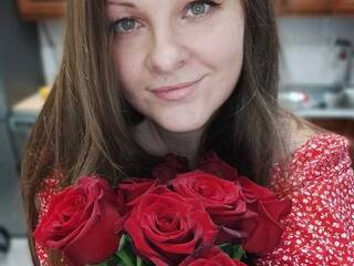 Erotischer Video -Chat -Tunya-