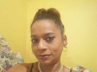 Erotischer Video -Chat 1FiestyAlpha69