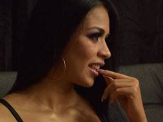 Erotischer Video -Chat AdaraDerail