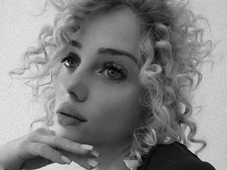 Erotischer Video -Chat AdeleKya