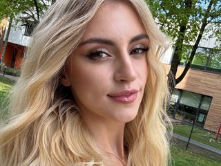 Erotischer Video -Chat Adalin_Moore