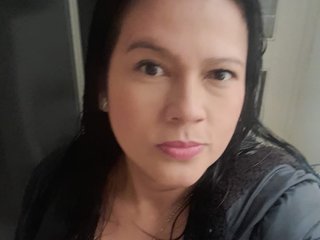 Erotischer Video -Chat Adriana-Rodriguez