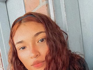 Erotischer Video -Chat adrianahotcm101