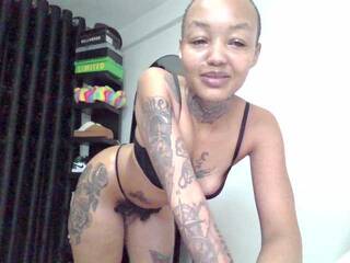 Erotischer Video -Chat Africana-jojo