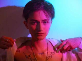 Erotischer Video -Chat AkiroFukui