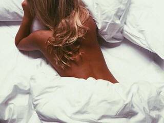 Erotischer Video -Chat Al-bee