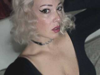 Erotischer Video -Chat Aladeya