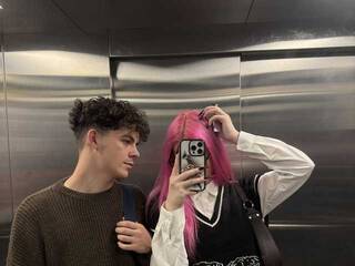 Erotischer Video -Chat alice18james