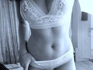 Erotischer Video -Chat AliceRedX