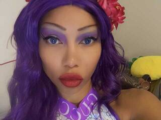 Erotischer Video -Chat AllaStrange