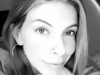 Erotischer Video -Chat AnthoniaRose