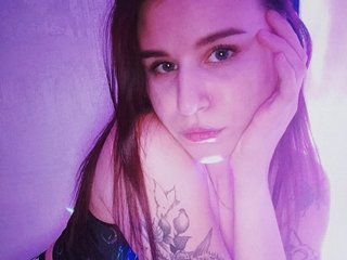 Erotischer Video -Chat Emili_Dorton