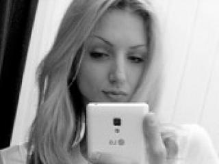 Erotischer Video -Chat anyakisssa