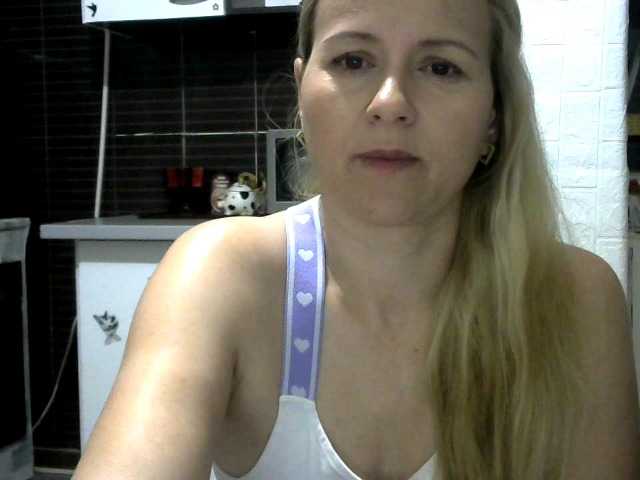 Fotos arianna_92 Hello guys...Welcome to my room!!!​​ lovense is on! @remain naked rub pussy !!!