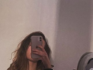 Erotischer Video -Chat AriellaFerr00