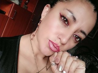 Erotischer Video -Chat Aries-arial