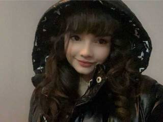 Erotischer Video -Chat AryaStarky