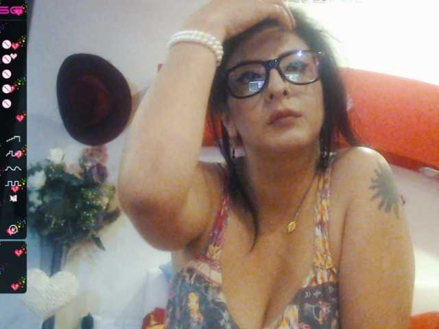 Fotos ALINA___ HELLO GUYS!!!Help for buy new lush lovense/naked999/ass200/hole ass250/boobs100/pussy300/dance150/make me weet and happy