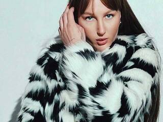 Erotischer Video -Chat AtanaWillis