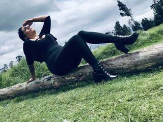 Erotischer Video -Chat bella-devil