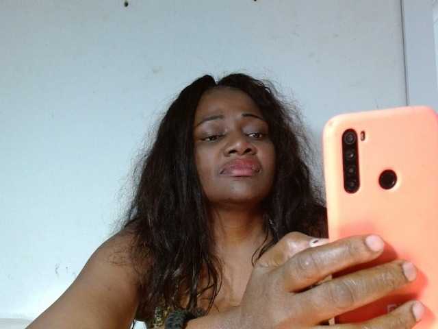 Sendung Screenshots BigBustyBlack