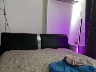 Erotischer Video -Chat _--____--_