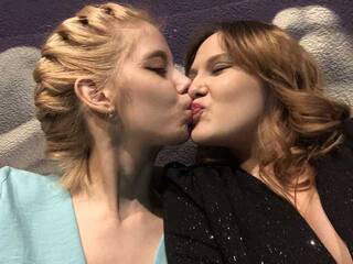 Erotischer Video -Chat BlondiPolli