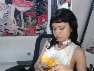 Erotischer Video -Chat hachi-kitty