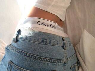 Erotischer Video -Chat Bustymodel26