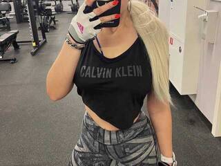 Erotischer Video -Chat CharlottaShy