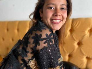 Erotischer Video -Chat Cloe-Flower