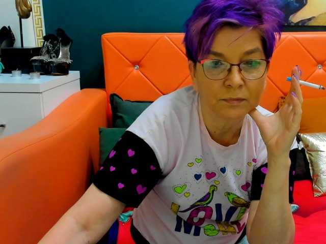 Sendung Screenshots cornycamelia