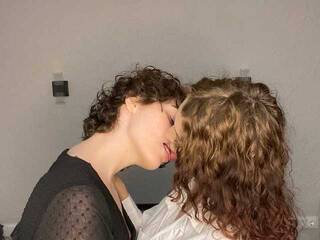 Erotischer Video -Chat couplesilkk