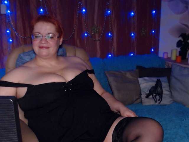 Fotos CurvyMomFuck Let's play together? ;) I love to do squirt, anal, dirty, role games, fetish, feetplay, atm, dp, blowjob, full control lovense etc. [none] till hot squirt show! XOXO