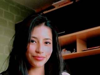 Erotischer Video -Chat danycinnamon