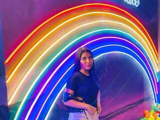 Erotischer Video -Chat darlacampbell