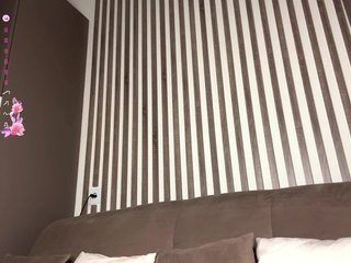 Erotischer Video -Chat DennaEffinger