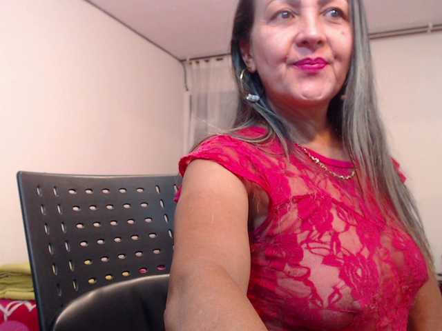 Fotos SquirtNstyGrl I am multiorgasmic i love too squirt I have sexy Feet and i like everything #mature #milf #anal #bigass #bignipples