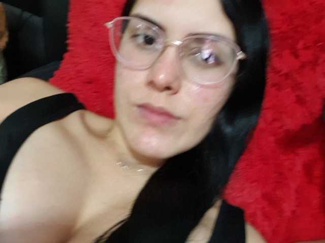 Fotos duosexys 1000 cuenta regresiva, 215 ganados, 785 para el show sex! Whipping her butt 3 tk show feet 11 tk take off bra 70 tk take off panties 71 tk Lick her pussy (5 min ) 150 tk Girl Cum on face or mouth 400TK Bj+sex+cum 999 tk