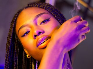 Erotischer Video -Chat Ebonymore06