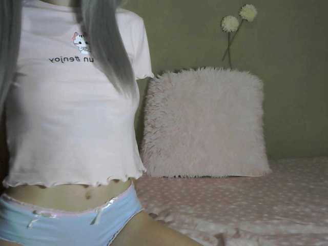 Fotos ElsaJean1 Lovense 2+ Add as ftiend 5 tok. c2c 20,