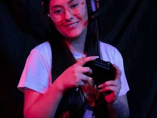 Erotischer Video -Chat Emiily-Rouss