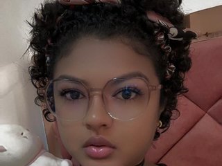 Erotischer Video -Chat emily-carzon