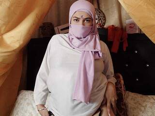 Erotischer Video -Chat emiralove99