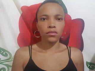 Erotischer Video -Chat EPIPHANNIE