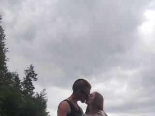 Erotischer Video -Chat F0XandM00N