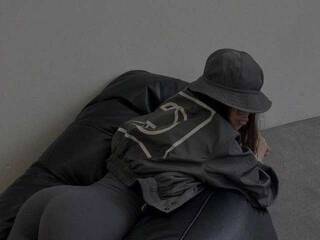 Erotischer Video -Chat FlyWet