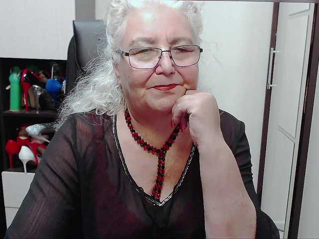 Fotos GrannyWants all shows in clothes only for tokens.. undress only in private