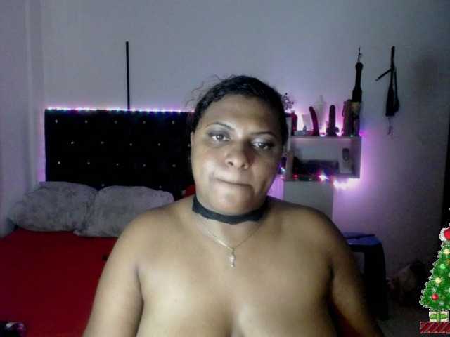 Fotos hannalemuath #squirt #latina #bigass #bbw helo guys welcome to my room I want to play and do jets a lot today